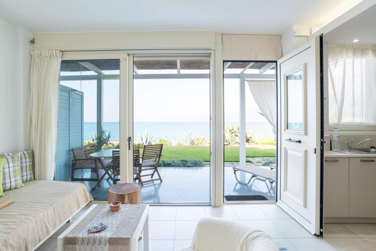 Junior Suite By The Beach Stalís Exterior photo